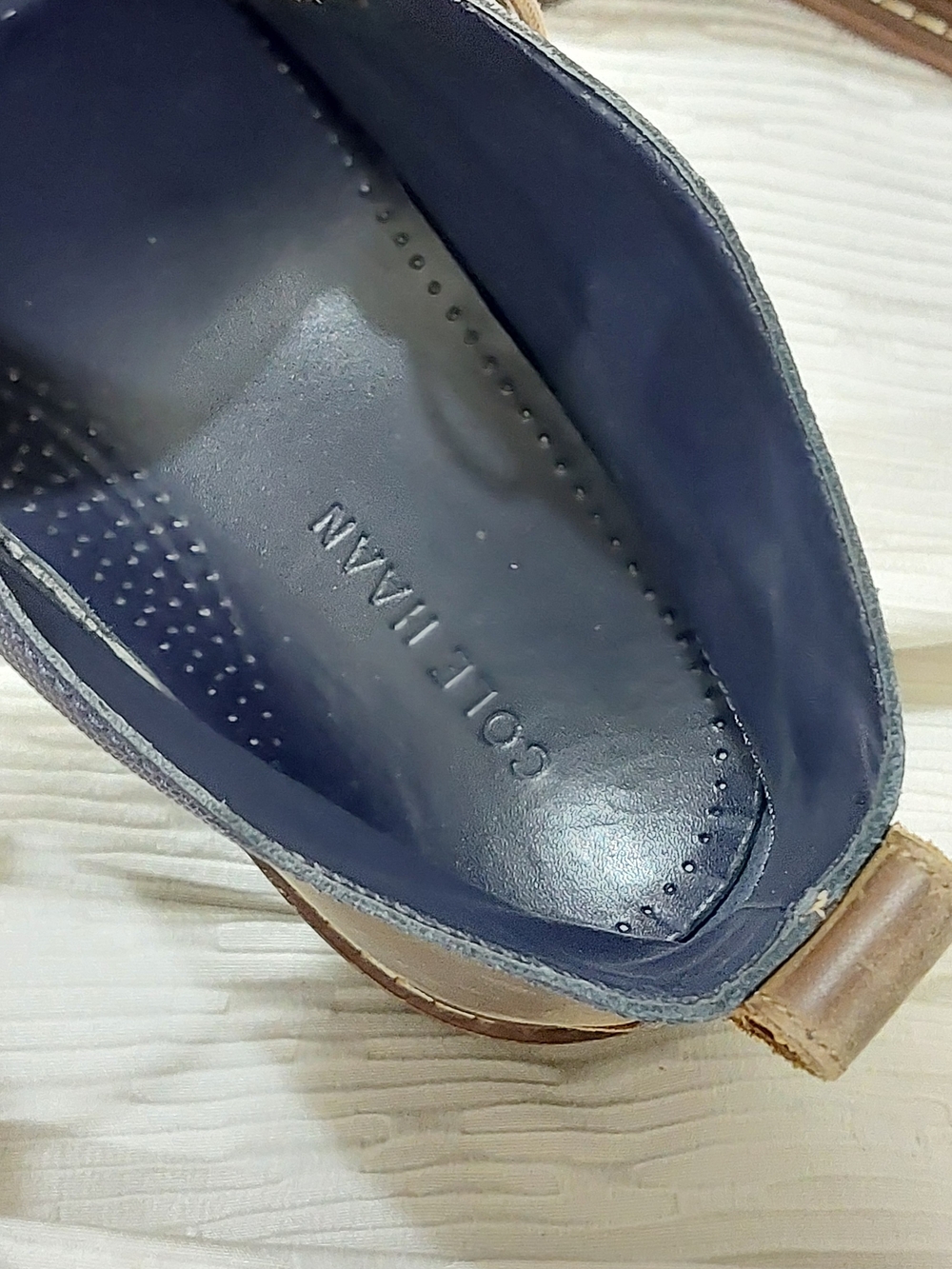 Cole Haan Brown Leather Chukka Boots with Navy Collar Size 9 - Picture 7 of 9